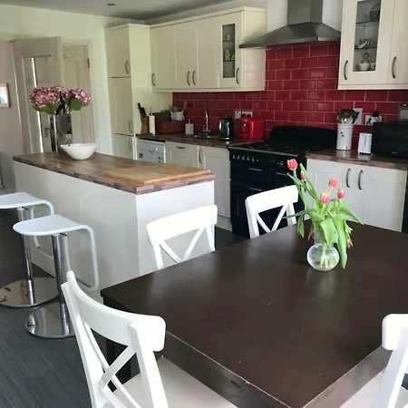 Holiday home Light Filled 3bdr With Garden In Kimmage