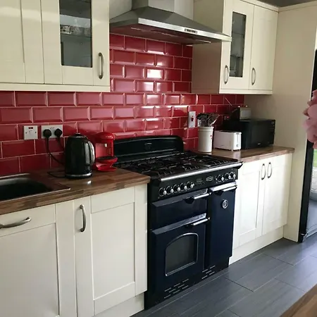 Feriehus Light Filled 3bdr With Garden In Kimmage Dublin